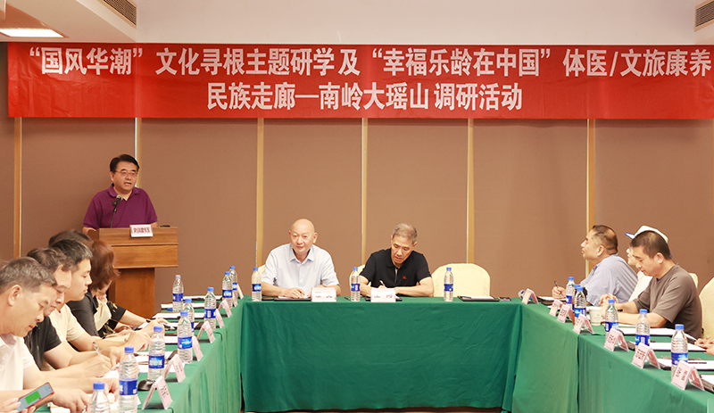 1758683223.jpg 4T8A7804.jpg