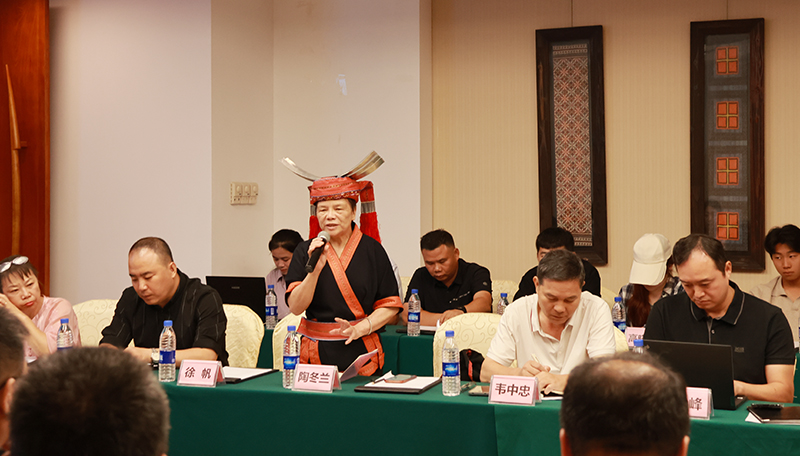 1758683517.jpg 4T8A7822.jpg