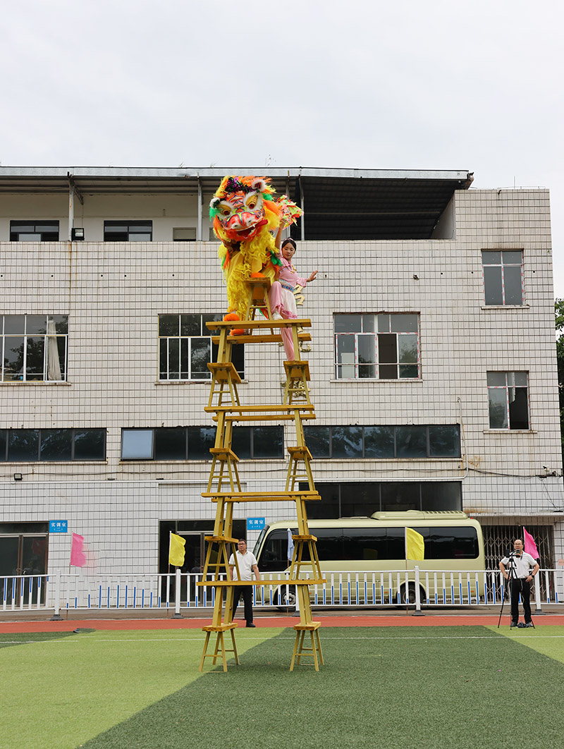 1758763752.jpg 4T8A8472.jpg