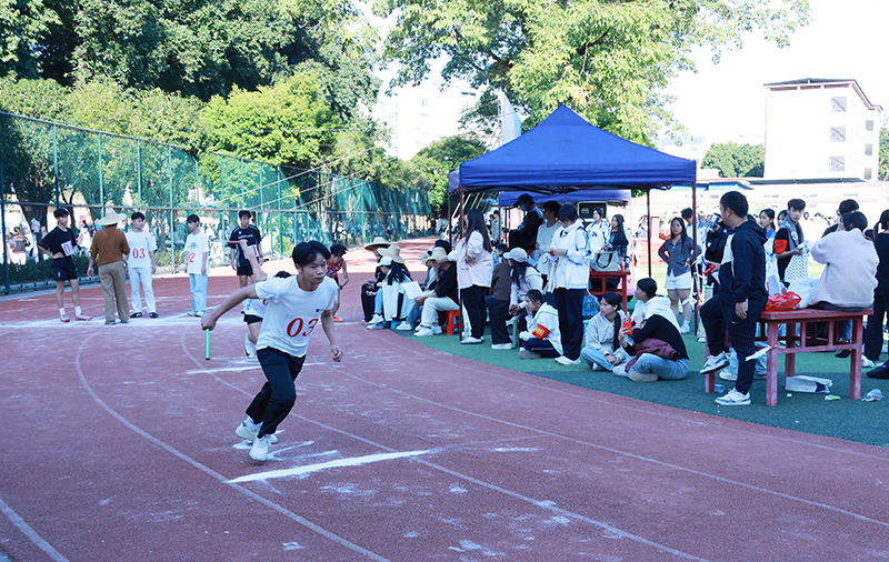 1763826276.jpg 4T8A9774.jpg